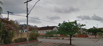 Mulher é estuprada sob mira de faca dentro da própria casa