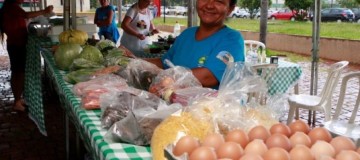 Confira a Feira de Produtos Rurais na Praça Cívica