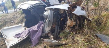 Grave acidente deixa dois mortos na BR-365
