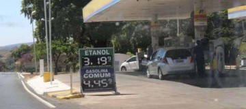 Gasolina sobe nas bombas do DF antes de Petrobras anunciar reajuste