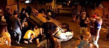 Homem fica ferido após capotar veículo na Avenida Patrício Filho