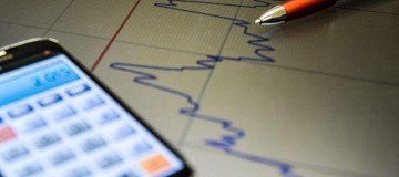 Previsão de crescimento da economia sobe para 0,87% neste ano
