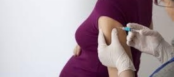 Vacinar gestante é fundamental para proteger bebê, dizem especialistas