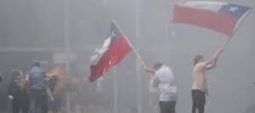 Chile convoca reservistas das Forças Armadas para conter manifestações