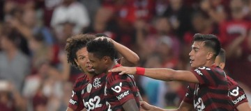 Flamengo vence Atlético Mineiro e amplia vantagem no Brasileiro