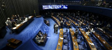 Senado deve concluir terça-feira votação de mudanças na Previdência