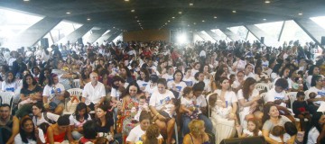 Mais de mil mães participam no Rio de ato em defesa da amamentação