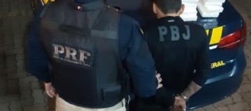 PRF apreende 10 kg de cocaína escondidos em carro em Uberlândia