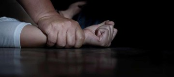 Adolescente, de 13 anos, denuncia pai e mãe por estupro em Uberlândia
