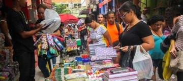 Confiança do comércio cresce 1,6% em dezembro, diz CNC