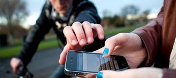 Jovem combina compra de celular pela internet e cai em golpe