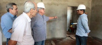 Líder do Executivo visita obra de ampliação da UAI Planalto