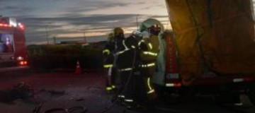 Caminhoneiro cochila ao volante e morre em tragédia na BR-050