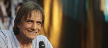 ROBERTO CARLOS FARÁ LIVE NESTE FIM DE SEMANA