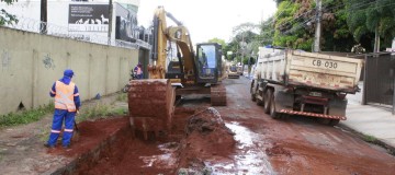 Rua XV de Novembro recebe reforço no pavimento para ser recapeada