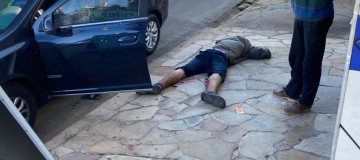 Bandido é baleado por policial durante assalto em Uberlândia
