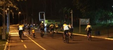 Ciclismo noturno é opção de saúde e lazer no Parque do Sabiá