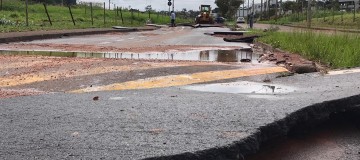 Uberlândia registra maior volume de chuva do ano; ruas foram alagadas