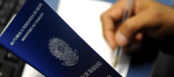 Número de pedidos de seguro-desemprego em 2021 é o menor desde 2006