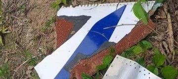 Avião com 132 pessoas a bordo cai na China