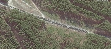 Forças russas se aproximam de Kiev, mostram imagens de satélite