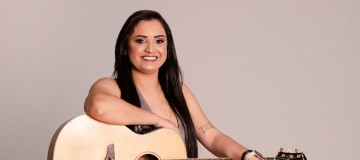 Adna Vanessa ganha o país com a música sertaneja