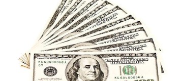 Dólar opera com instabilidade depois de superar a casa de R$ 5