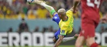 Com show de Richarlison, Brasil vence Sérvia por 2 a 0 na estreia na Copa