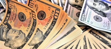 Dólar abre em mais uma queda e chega a R$ 4,90