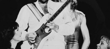 Lasse Wellander, guitarrista do ABBA, morre aos 70 anos
