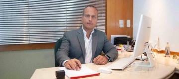 Dores nas costas atingem grande parte dos idosos no Brasil