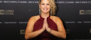 Maria do sole é premiada em noite de gala em Portugal