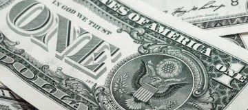 Dólar abre em queda nesta quinta-feira