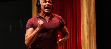Oscar Magrini chega a Uberlândia com a comédia 