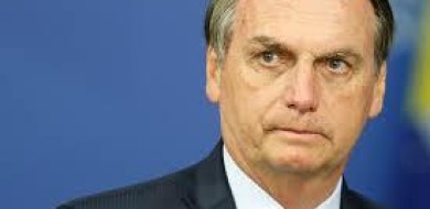 Bolsonaro diz que leis em excesso 