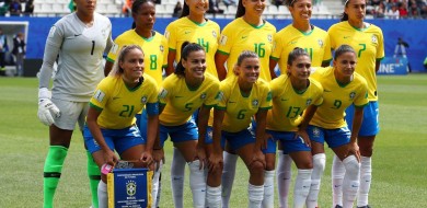 Brasil encara a Itália e busca classificação para as oitavas na Copa