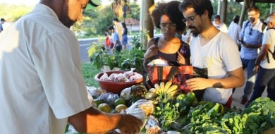 Feira Agroecológica leva o melhor do campo ao Parque do Sabiá