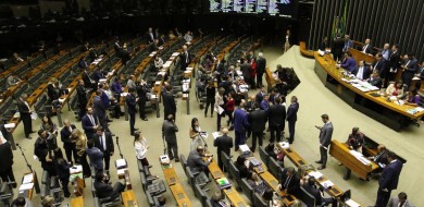 Câmara rejeita todos destaques e aprova reforma da Previdência
