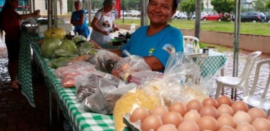 Confira a Feira de Produtos Rurais na Praça Cívica
