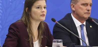 Governo abre estudos para privatizar Correios e mais oito estatais