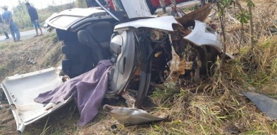 Grave acidente deixa dois mortos na BR-365