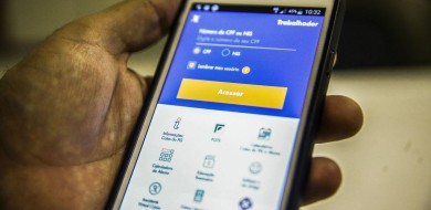Com novos saques, aplicativo do FGTS lidera ranking em loja virtual