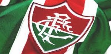 Fluminense vence Corinthians e escapa da zona de rebaixamento