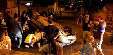Homem fica ferido após capotar veículo na Avenida Patrício Filho