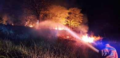 Incêndio volta a atingir Mata do Cachorro em Patos de Minas