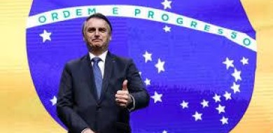 Jair Bolsonaro comemora cirurgia bem-sucedida
