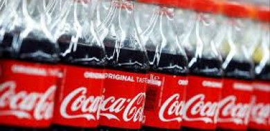 Mineiro é indenizado por encontrar ossos em garrafa de Coca-Cola