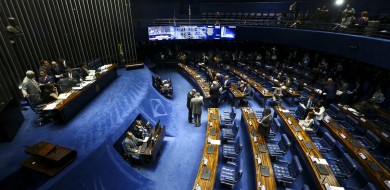 Senado deve concluir terça-feira votação de mudanças na Previdência