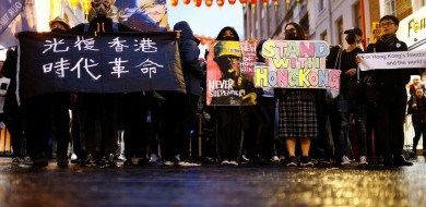 Interrupções no transporte público de Hong Kong continuam