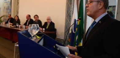 Caminhoneiros: ministro de Minas e Energia nega possibilidade de greve